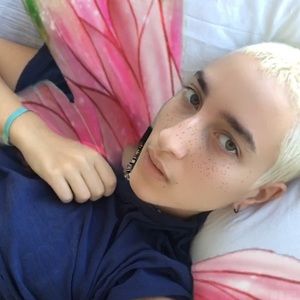 Meet your Posher, Isabel